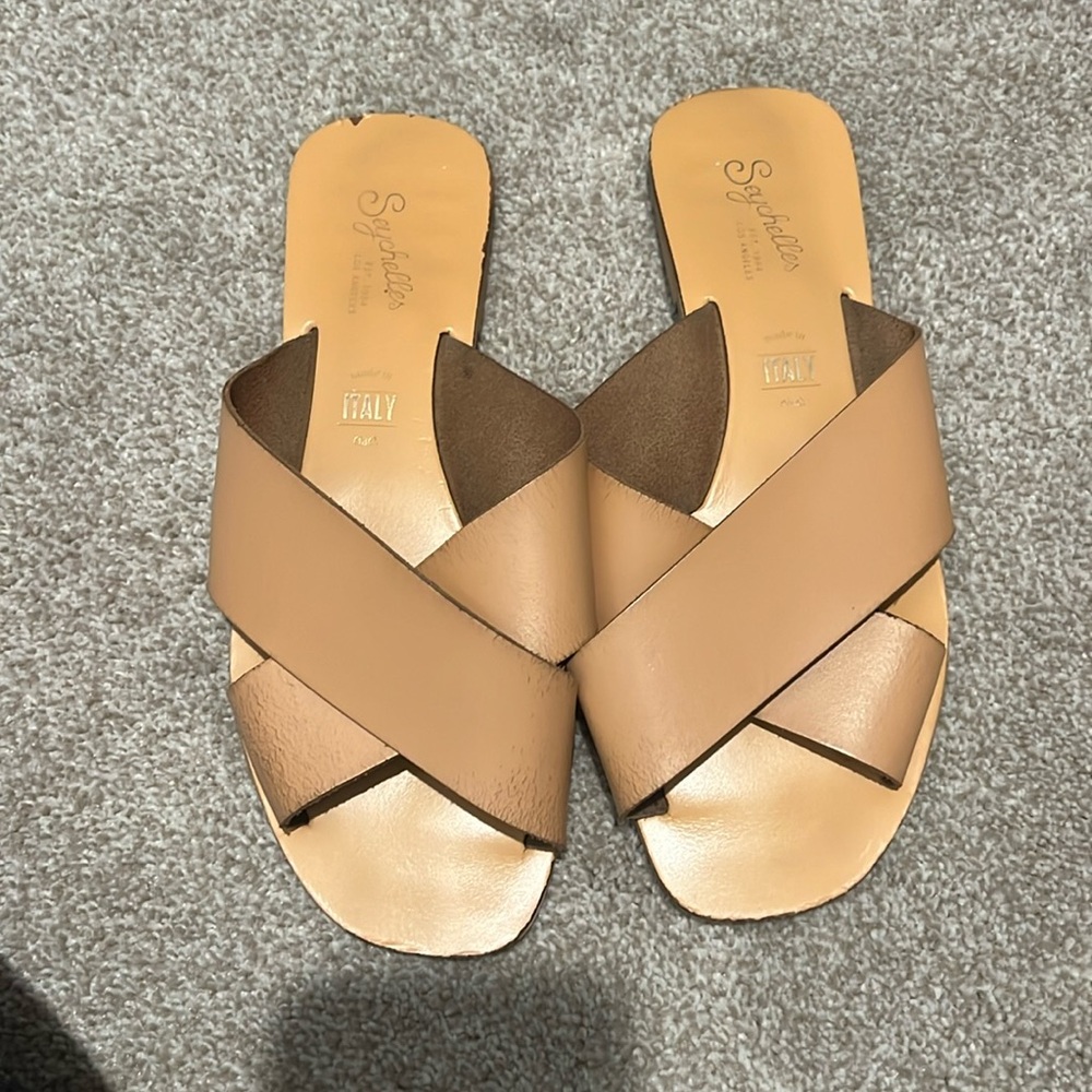 Nude Seychelles crossed sandals
